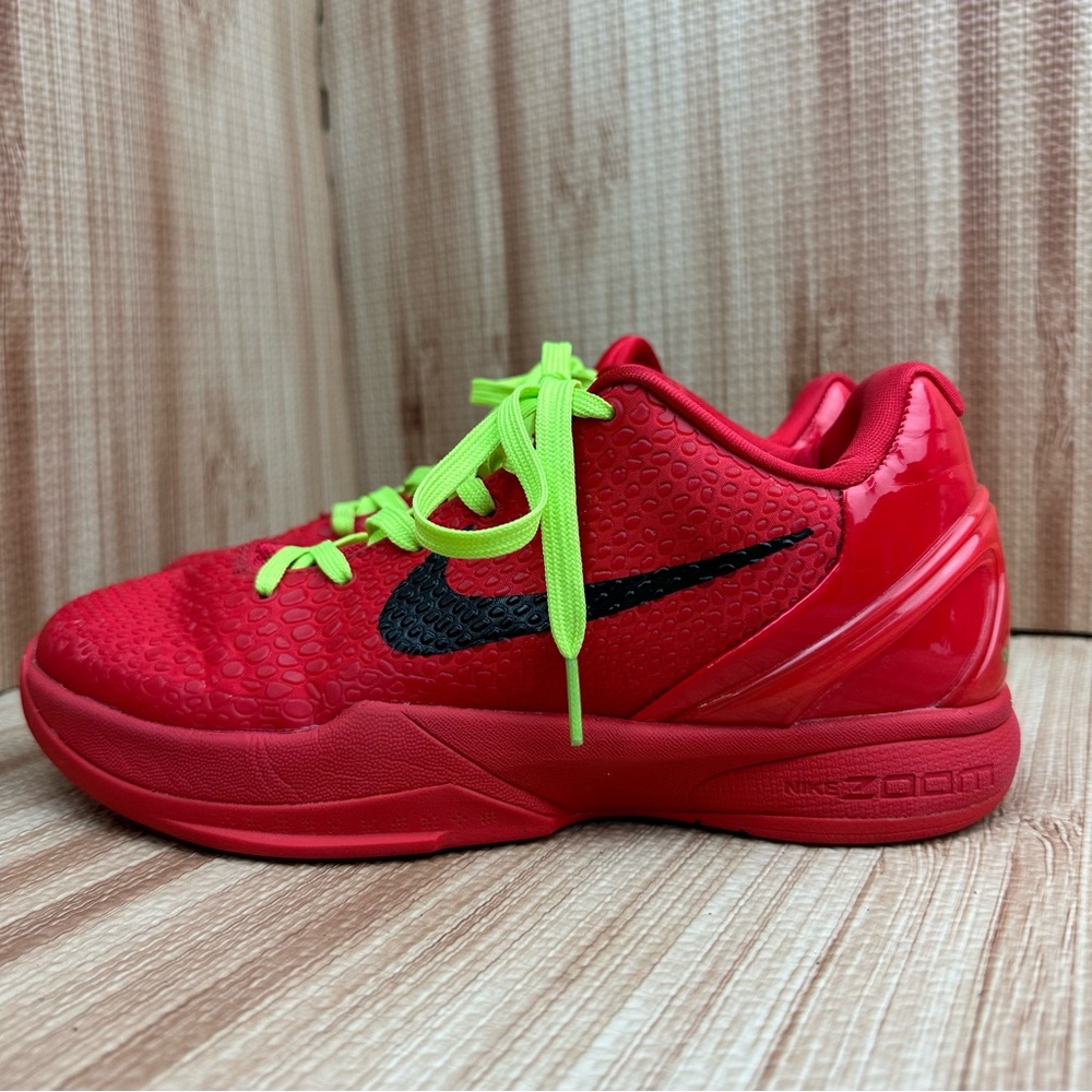 Nike Kobe Reverse Grinch Shoes size 8.5 Men’s FV4921-600 2021 Red
